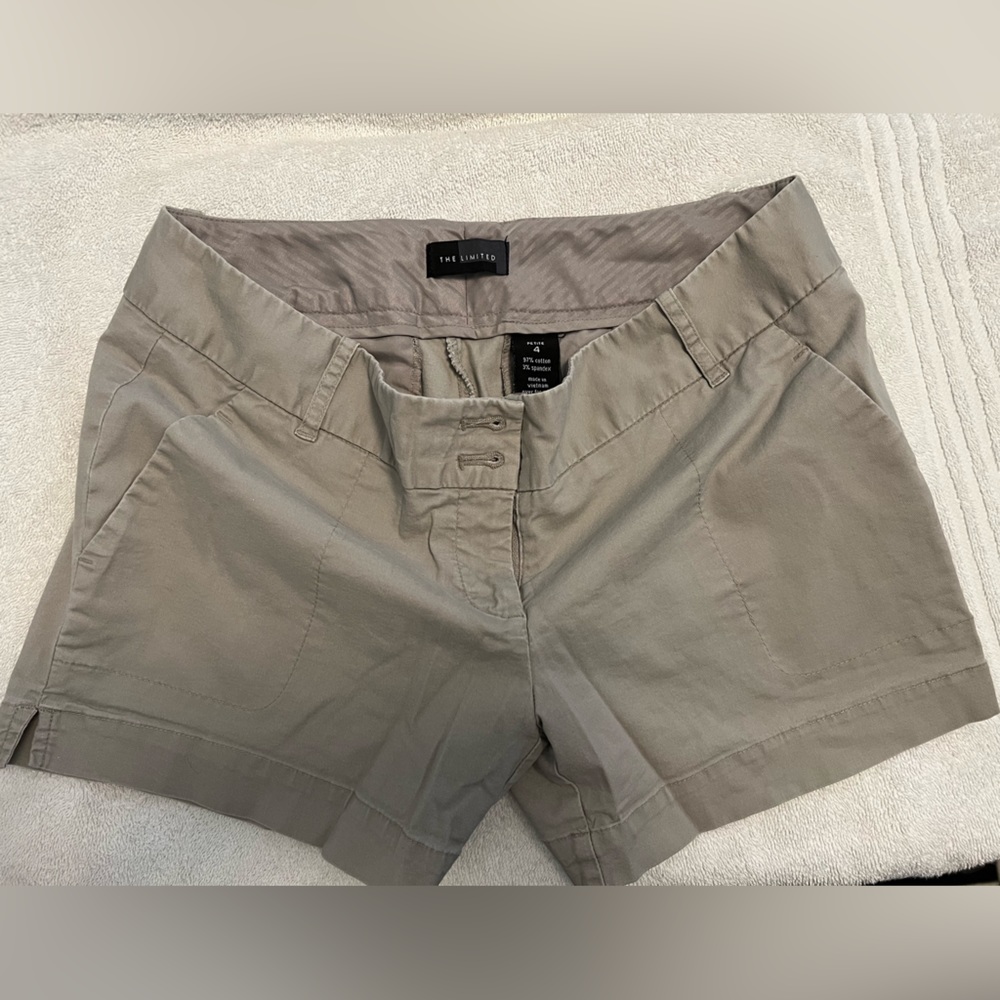 Limited Chino Short Beige